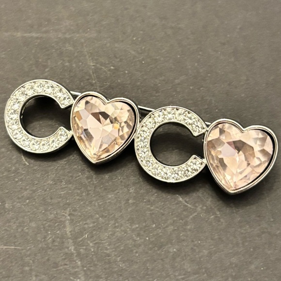 Jewelry - Brooch with c’s and hearts